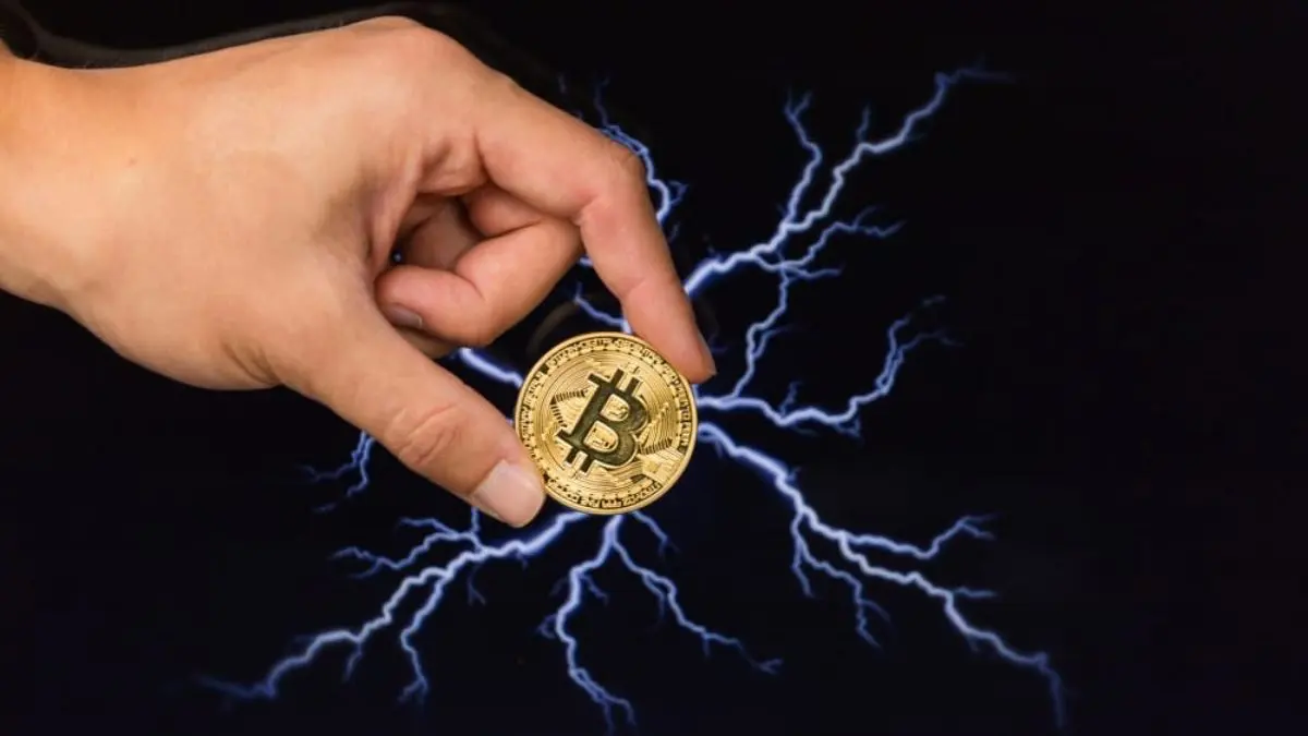 Coinbase, una de las plataformas líderes en el comercio de criptomonedas, ha anunciado una colaboración estratégica con Lightspark para integrar Lightning Network de Bitcoin.