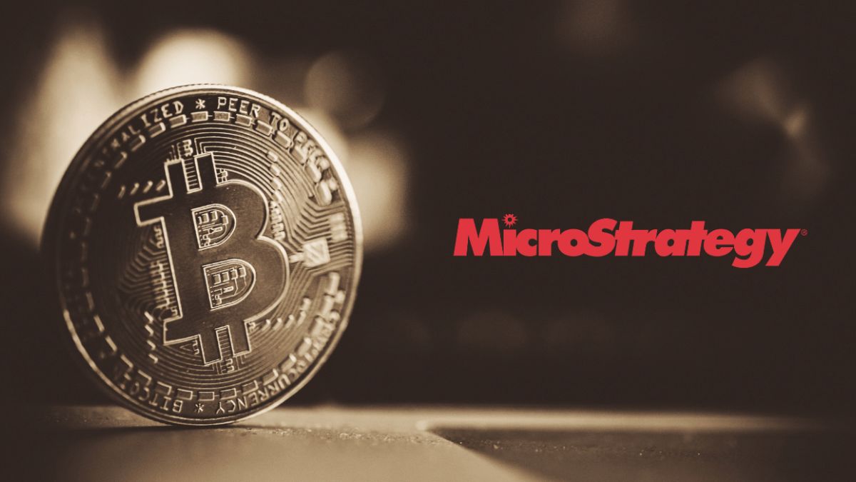 MicroStrategy realizó compra de $822 millones en bitcoin