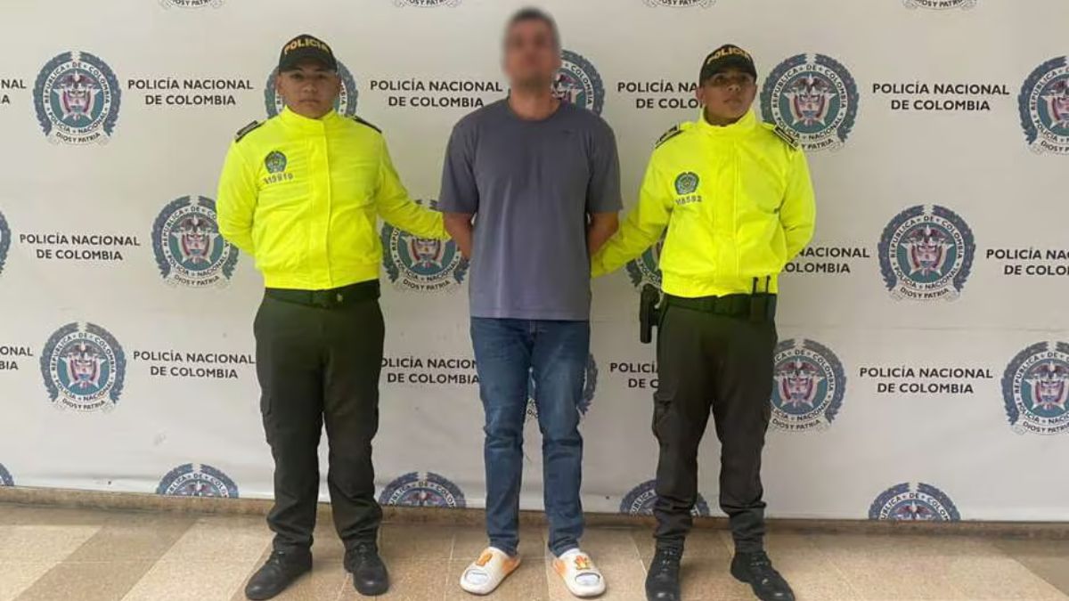 Las autoridades colombianas anunciaron la captura de Jaime Andrés Buitrago Ruiz, presuntamente responsable de uno de los mayores robos virtuales en el país, involucrando más de un millón de dólares en criptomonedas.