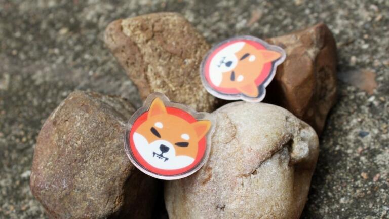 Una gigantesca suma de tokens Shiba Inu (SHIB) fueron comprados por ballenas de ethereum esta semana