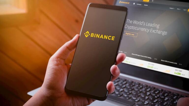 Binance detiene los retiros con Real brasileño, citando problemas con los bancos