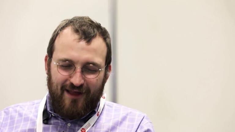 El fundador de Cardano participó en el debate sobre regulación de criptomonedas en el Congreso de EEUU