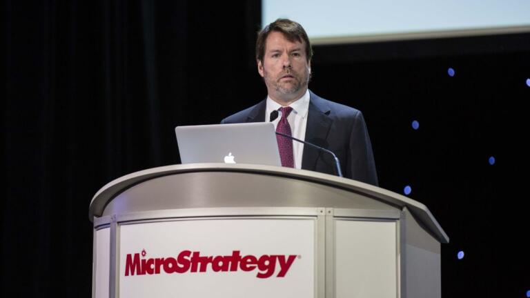 MicroStrategy compró 2.530 BTC por $243 millones y alcanza 450.000 BTC en reservas