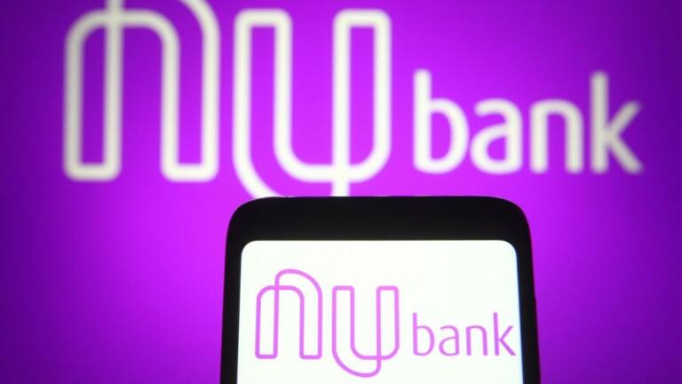Nubank alcanzó el millón de clientes cripto en tres semanas