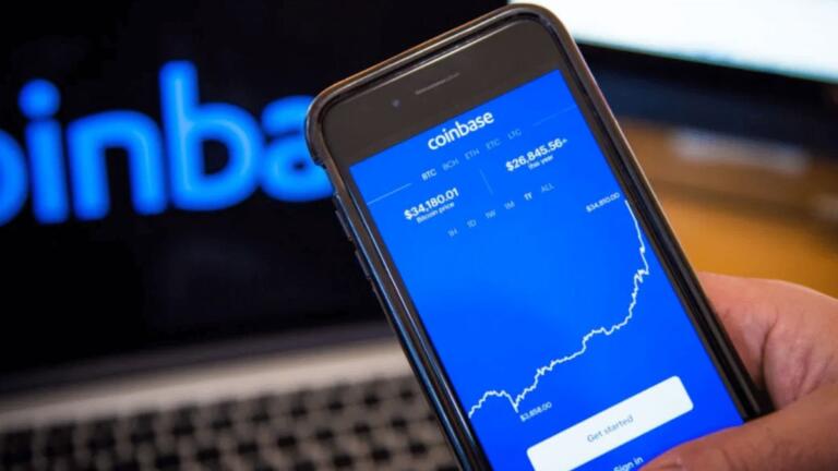Las acciones de Coinbase subieron un 35% luego del anunció de la asociación con BlackRock