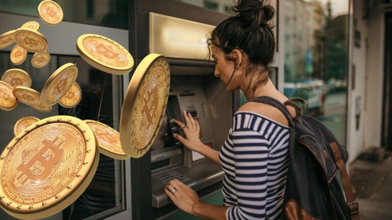 Una compañia de cajeros automáticos de Bitcoin podría cotizar en la bolsa de valores pronto