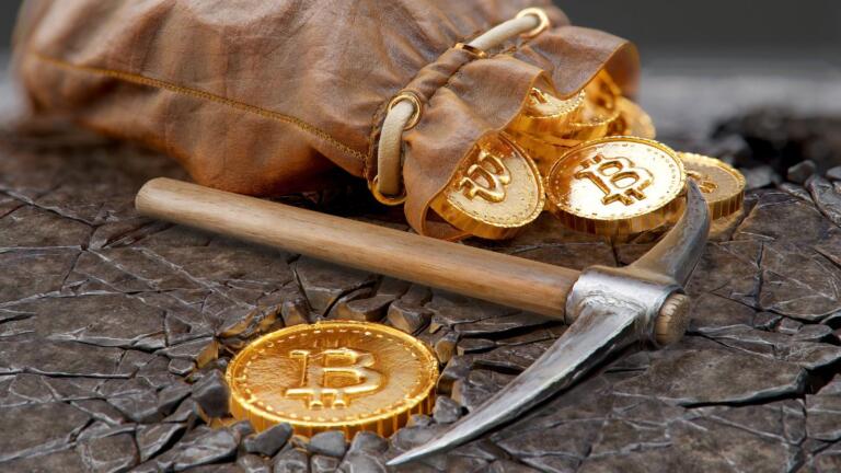 Mineros de Bitcoin aumentan sus ganancias tras alta demanda de la red