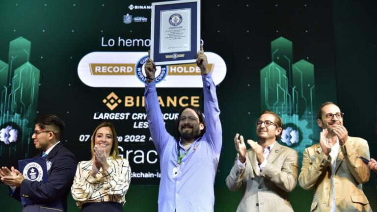 Blockchain Land 2022 cerró su último día de evento con un Récord Guinness