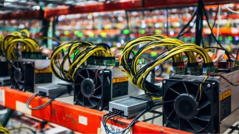 El minero de Bitcoin más grande del mundo está al borde de la bancarrota
