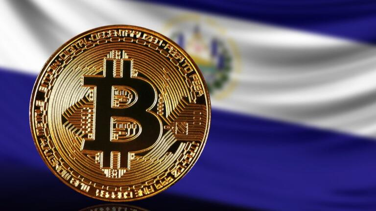 El Salvador vuelve a comprar Bitcoin tras pausa de una semana