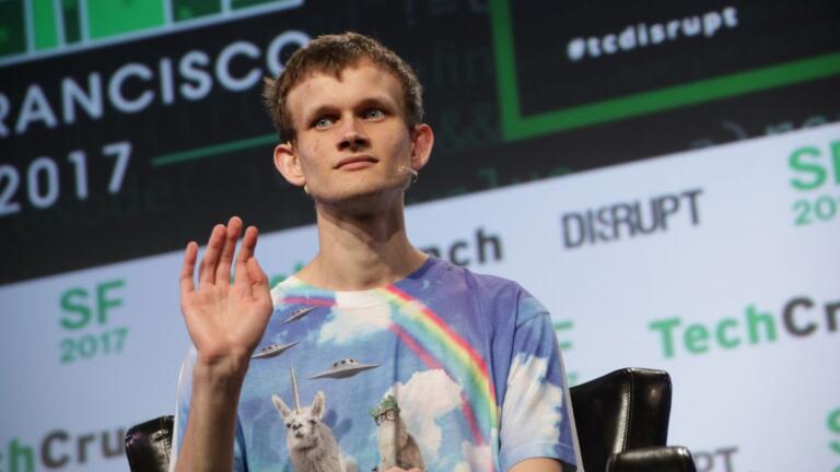 Vitalik Buterin está preocupado por los planes que tiene Elon Musk para Twitter