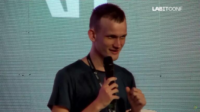 “Merece lo que está recibiendo”, dice Vitalik Buterin sobre el CEO de FTX