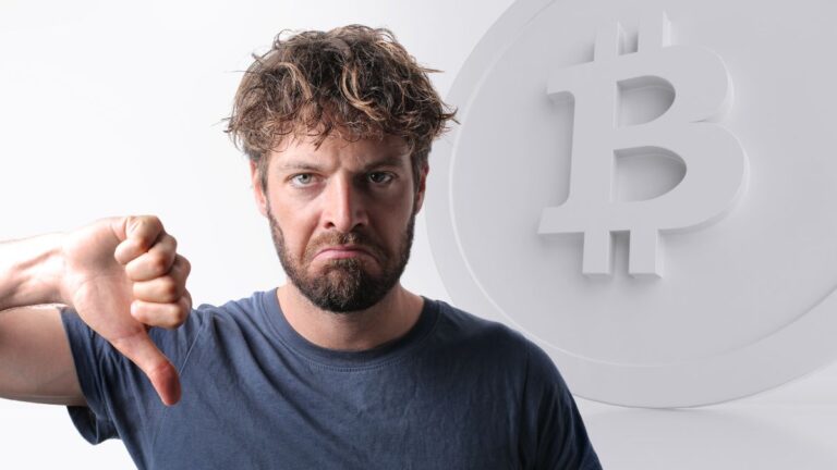 Premio Nobel de Economía ataca las criptomonedas y predice el fin de Bitcoin