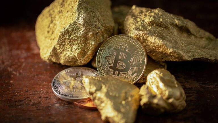 Goldman Sachs: El oro es una mejor inversión a largo plazo que Bitcoin (BTC)