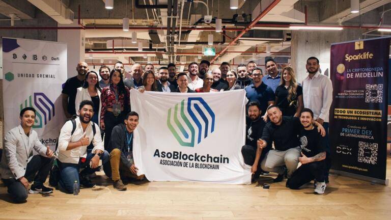 Asoblockchain ofrecerá asesoría legal gratuita a víctimas de cripto estafas