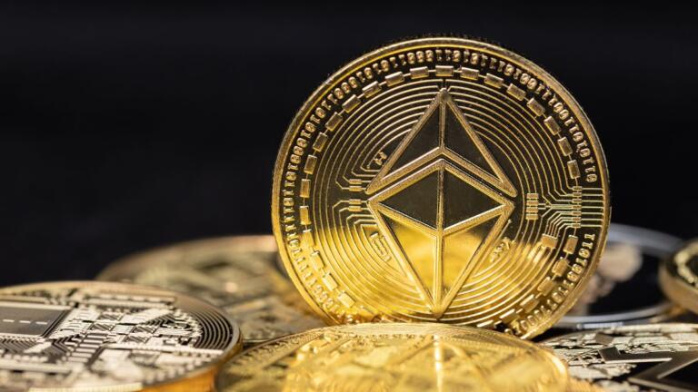 El precio de ETH podría subir pronto a $2.000 USD según importante analista