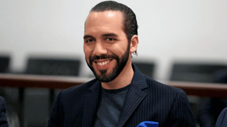 Presidente de El Salvador propone impuesto cero a innovaciones tecnológicas