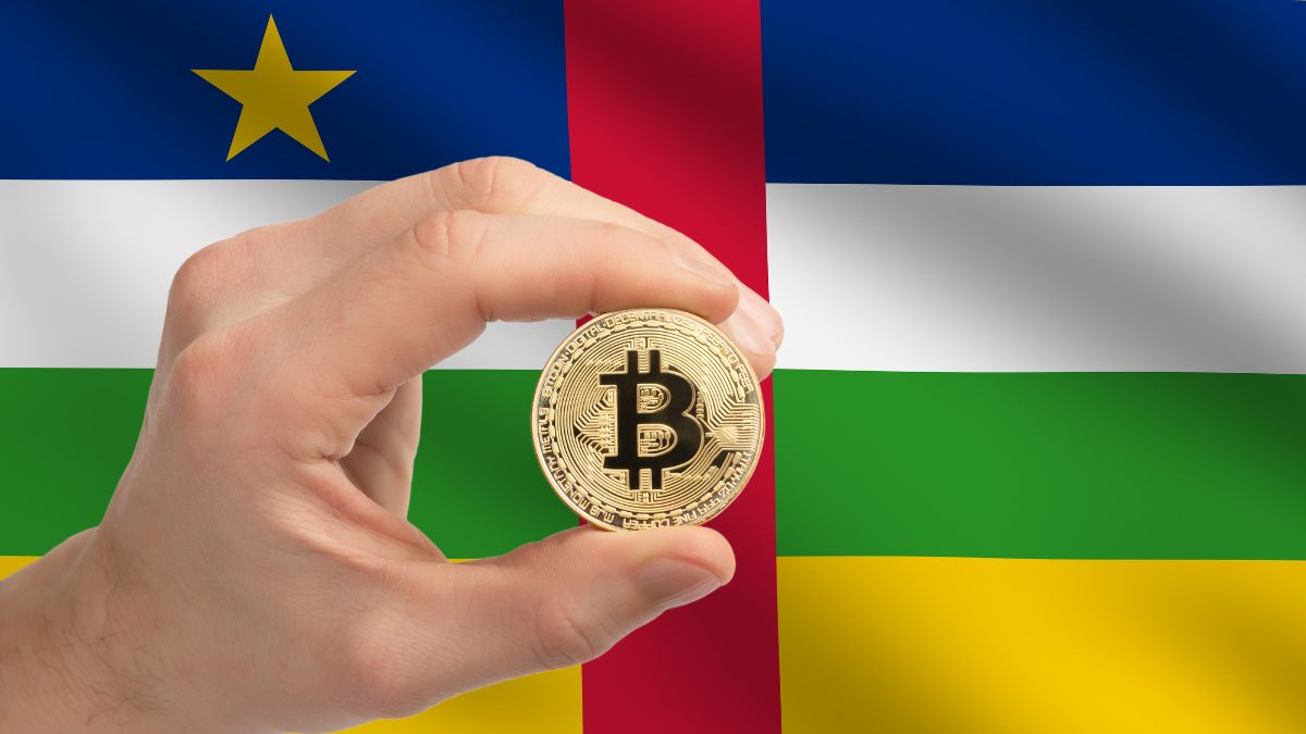 Bitcoin dejó de ser moneda oficial de la República Centroafricana el pasado jueves (23), tras la aprobación de un proyecto de ley en el país. A pesar de la aprobación en la Asamblea Nacional, no está claro cuándo entrarán en vigencia.