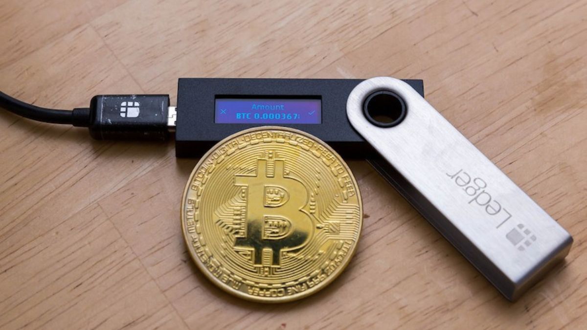 Existen varias razones por las que deberías considerar tener una billetera de hardware Ledger para almacenar tus criptomonedas.