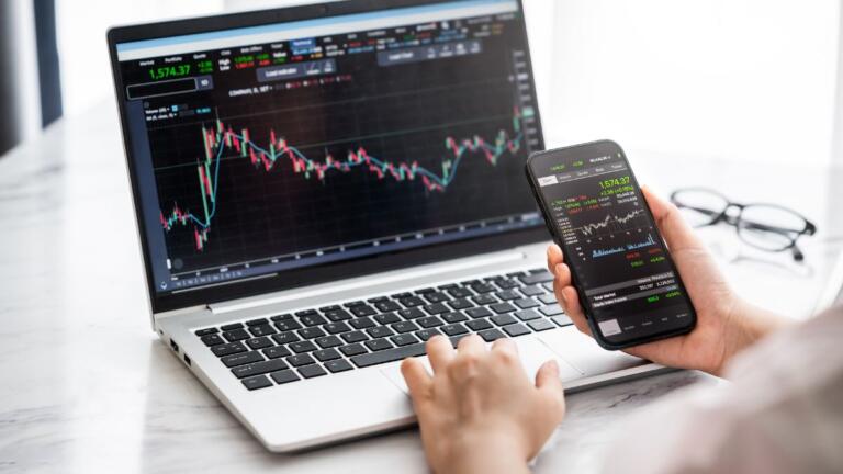 El arte de invertir en medio del caos: Estrategias para inversores cripto en tiempos de incertidumbre