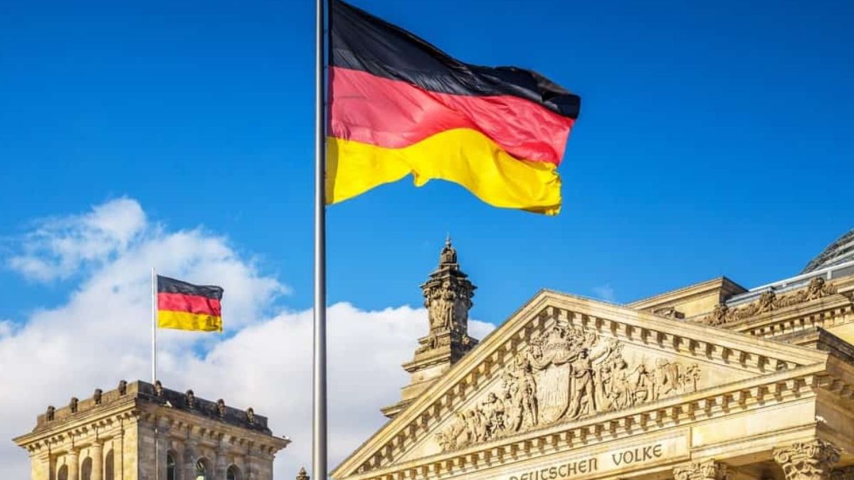 Hoy, se confirmó que la cuarta economía más grande del mundo, Alemania, está en recesión debido a la caída del valor del euro.