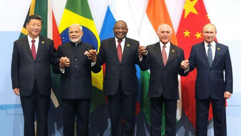 La alianza BRICS desafiará el dominio del dólar estadounidense con una nueva moneda
