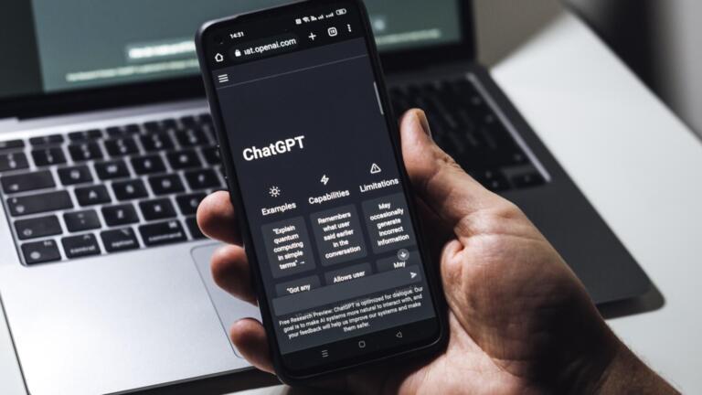 Estas 3 criptomonedas darán grandes ganancias en 5 años según ChatGPT
