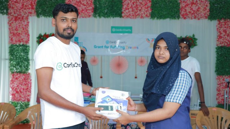 Becas CoinEx Charity. Potenciando la educación en la India para encender la llama de la esperanza y ayudar a cumplir sueños