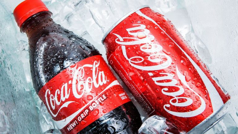 Coca-Cola revoluciona el mundo de los NFT con su colección ‘Masterpiece’ en la red Base de Coinbase