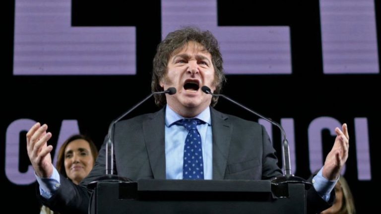 Javier Milei gana las primarias en Argentina: ¿Qué significa esto para Bitcoin y el ecosistema cripto local?