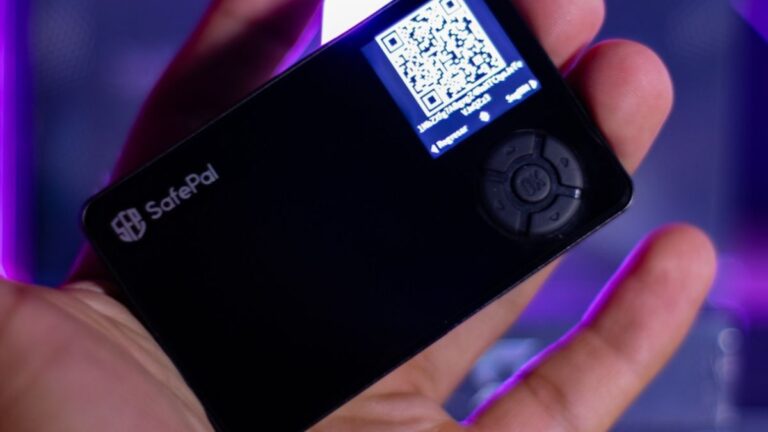 Protege tus criptomonedas: Descubre la billetera anti hackeos SafePal S1