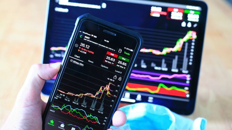 Cómo cambiar tu vida invirtiendo en gigantes como Apple y Amazon