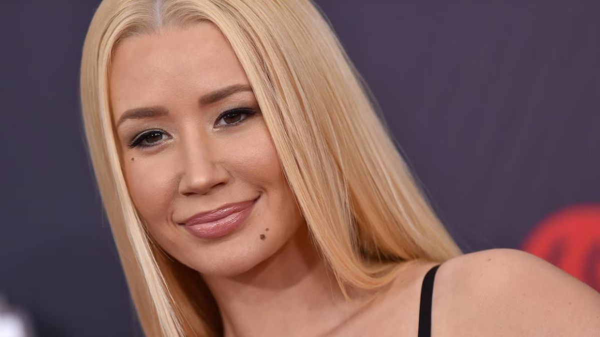 La más reciente incorporación a este fenómeno es la memecoin MOTHER, lanzada en la blockchain de Solana por la famosa artista de hip-hop Iggy Azalea.