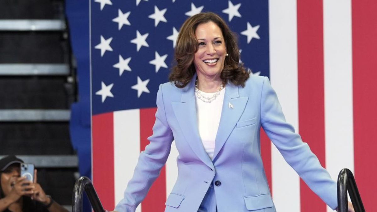 Los demócratas a favor de las criptomonedas instan a la vicepresidenta Kamala Harris a reevaluar su postura sobre las monedas digitales en medio de una creciente presión política y un cambio en la opinión pública.