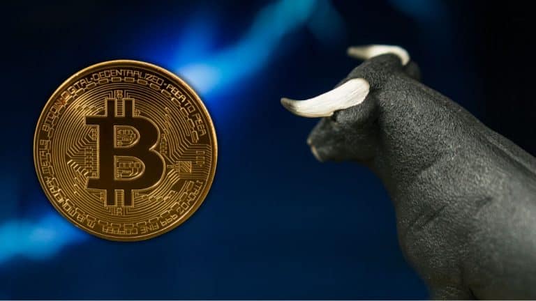 Precio de BTC apunta a los $108.000 a medida que los ETFs de bitcoin superan a los del oro