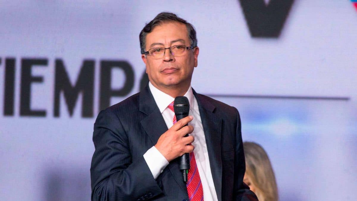 Gustavo Petro enfrenta acusaciones de financiación ilegal de una pirámide de criptomonedas en su campaña presidencial