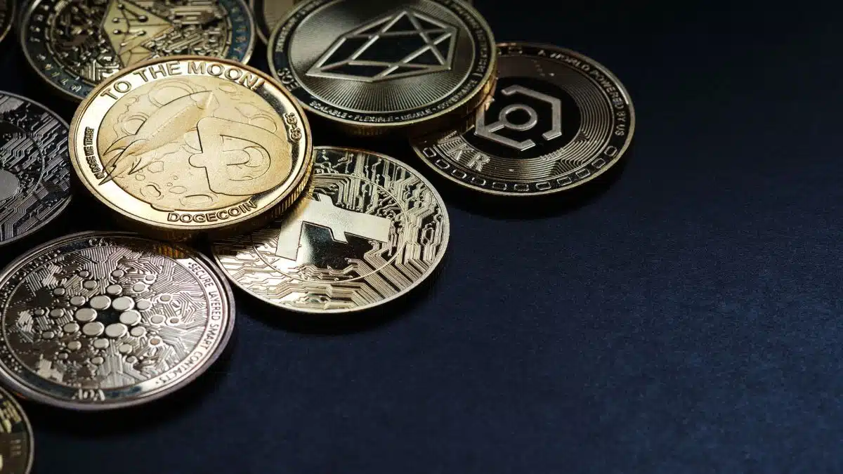 En el mundo de las criptomonedas, la "altcoin season" es un fenómeno que capta la atención de inversores y analistas por igual. 